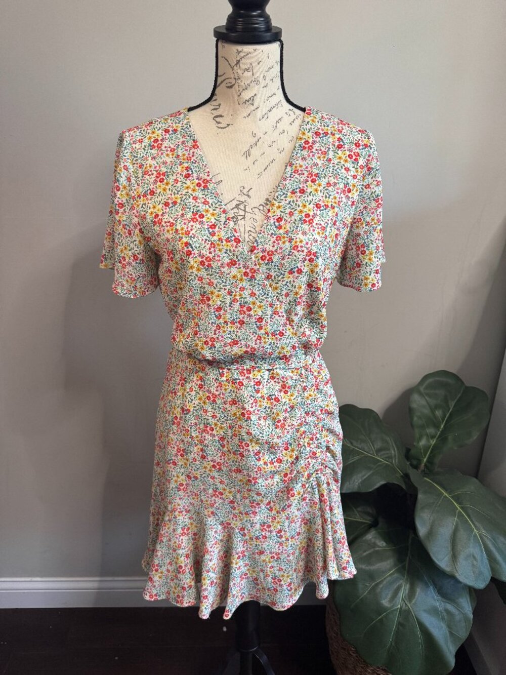 BB Dakota Floral Wrap Dress Size 4 Cottagecore Boho Spring Mini V Neck Ruffle He